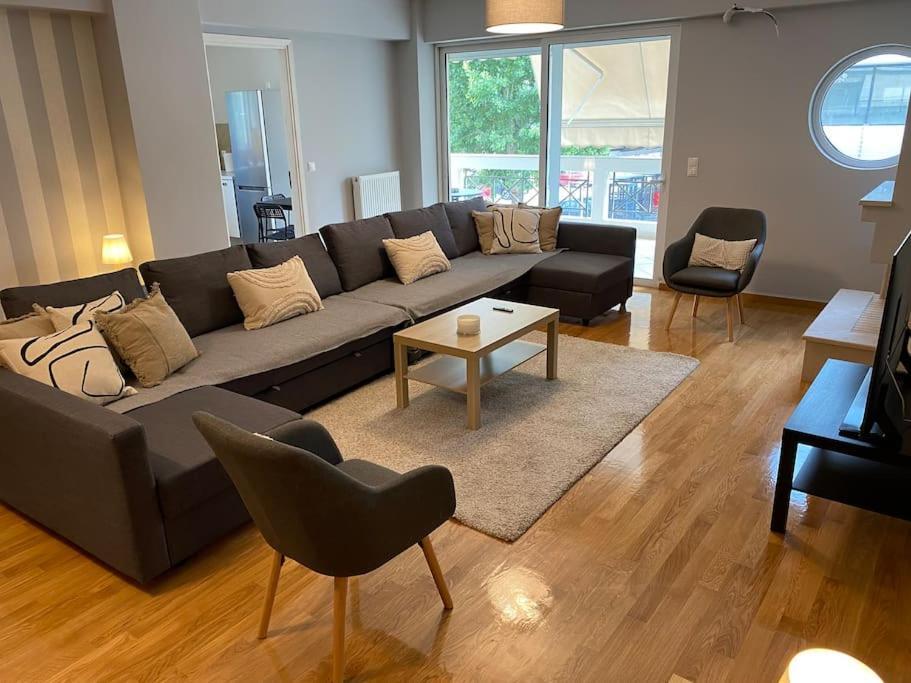 Classy 3Br With 2 Bathrooms Apartment In Marousi Atenas Exterior foto