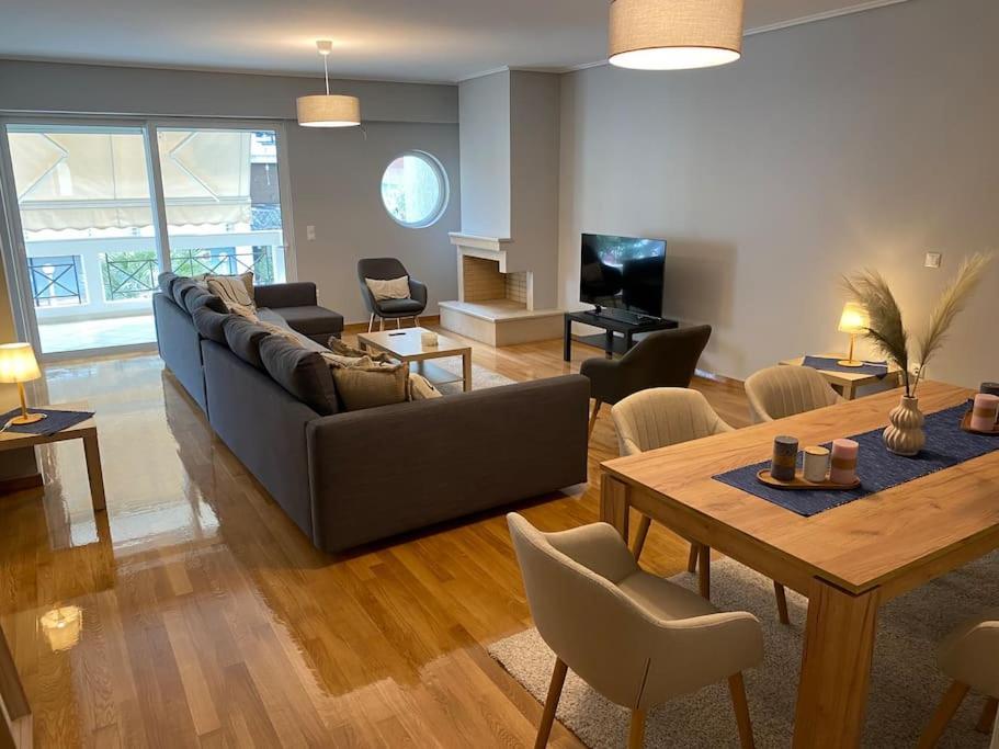 Classy 3Br With 2 Bathrooms Apartment In Marousi Atenas Exterior foto