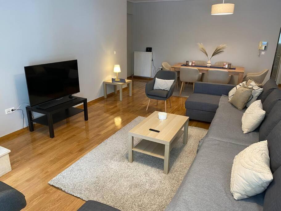 Classy 3Br With 2 Bathrooms Apartment In Marousi Atenas Exterior foto