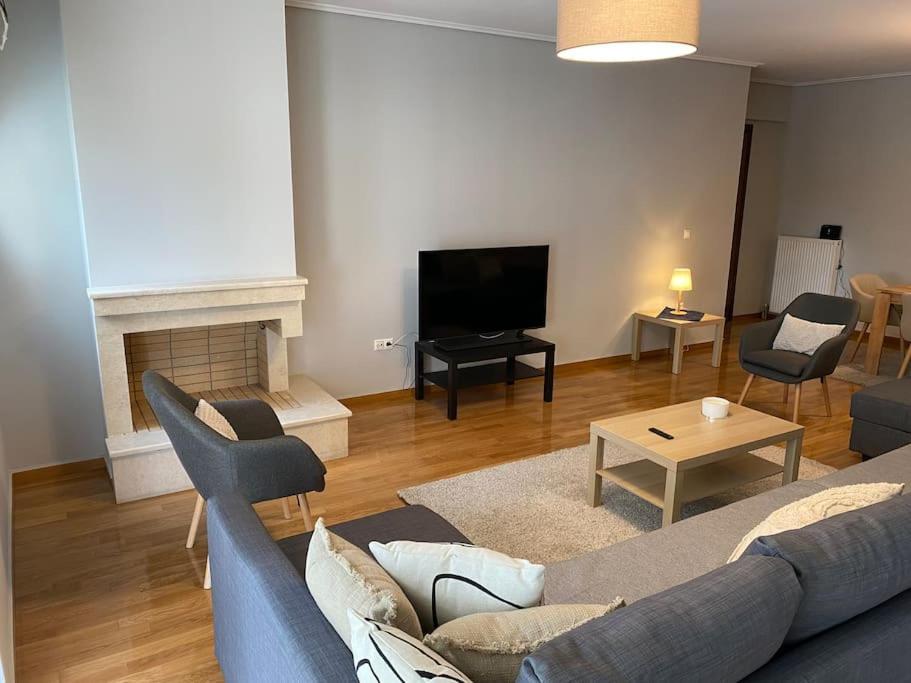 Classy 3Br With 2 Bathrooms Apartment In Marousi Atenas Exterior foto