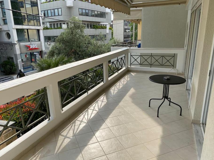 Classy 3Br With 2 Bathrooms Apartment In Marousi Atenas Exterior foto